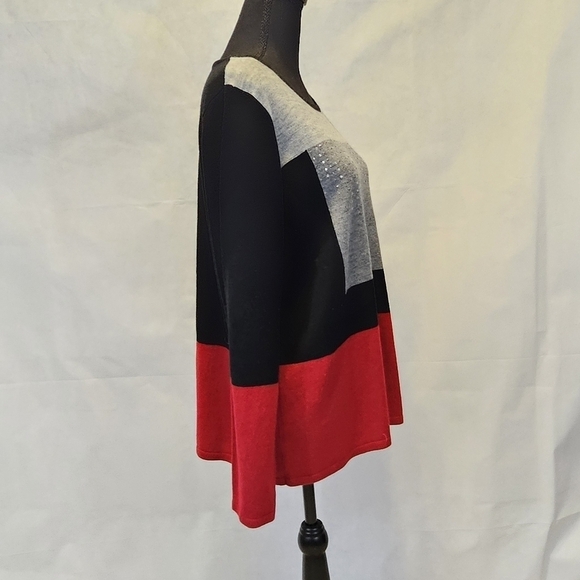 Allison Daley Black Red Grey Rhinestone Bling 100% Acrylic Sweater Size XL - Picture 4 of 7